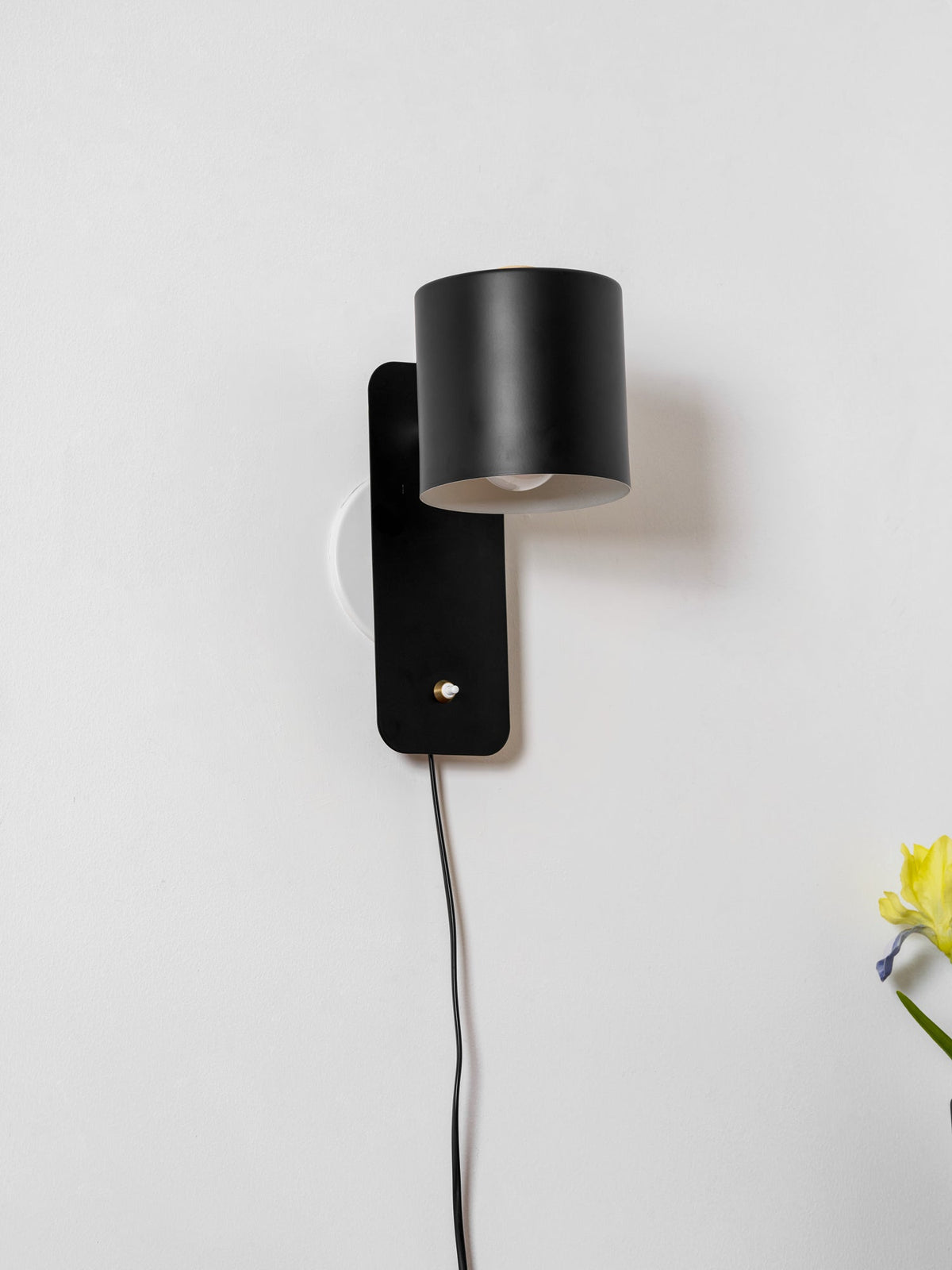 350° Rotatable Plug-In Cylinder Wall Light / ∅ 5.1″ x H 11.8″ / Dia 13cm x H 30cm / Black / US Plug