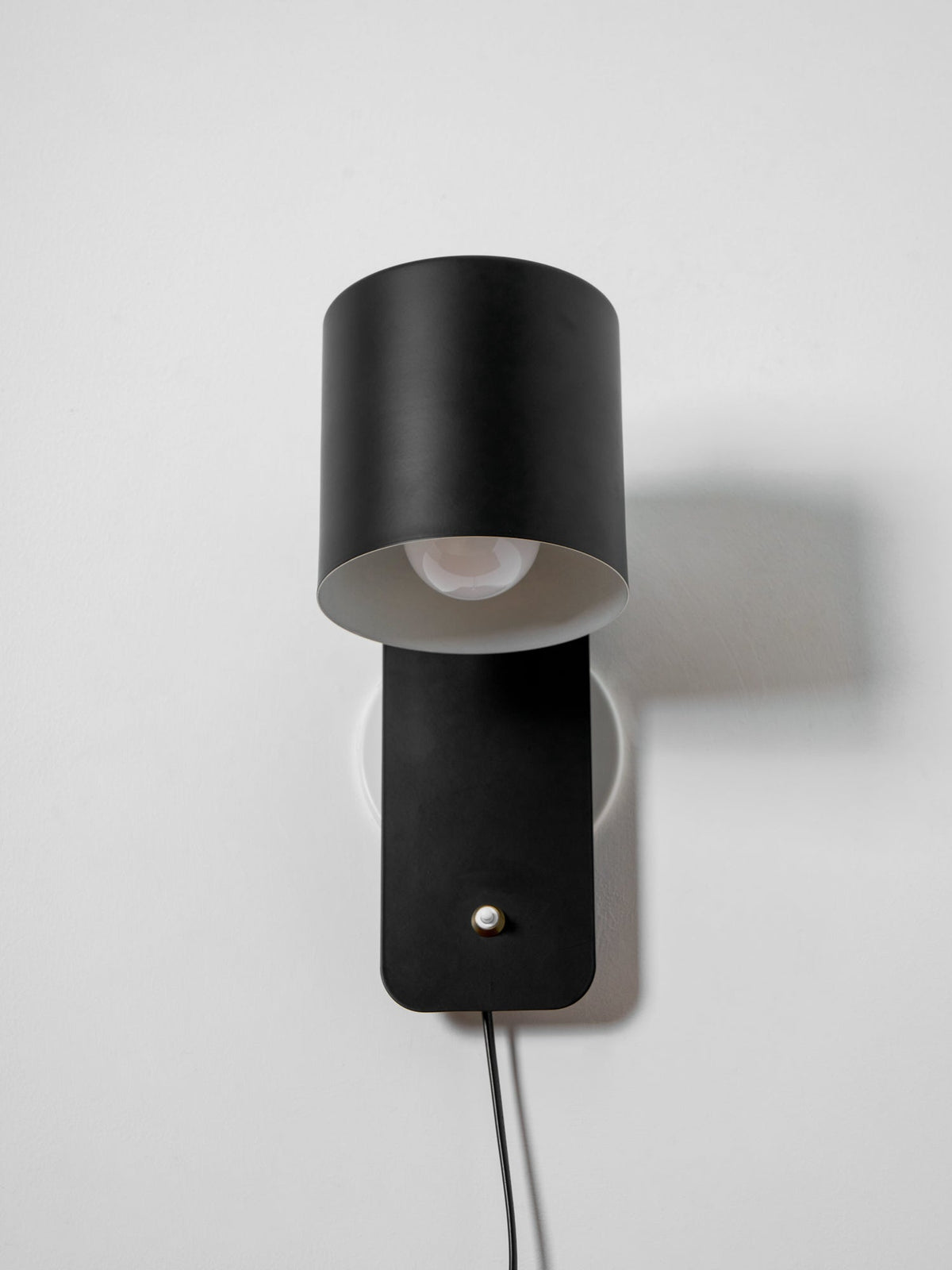 350° Rotatable Plug-In Cylinder Wall Light