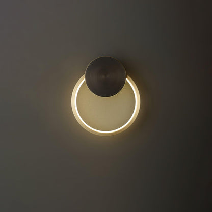 Brass Ring Integrated LED Wall Light / ∅ 19.7″ x H 20.1″ / Dia 50cm x H 53cm / Brass & Black / Three-Color Changing Light